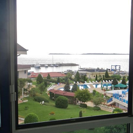 Holiday Apartment In Riviera Complex Sveti Vlas Ngoại thất bức ảnh