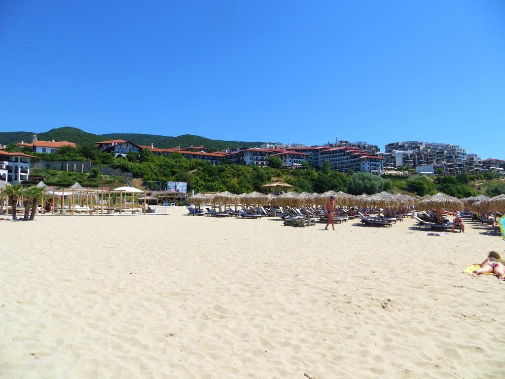 Holiday Apartment In Riviera Complex Sveti Vlas Phòng bức ảnh