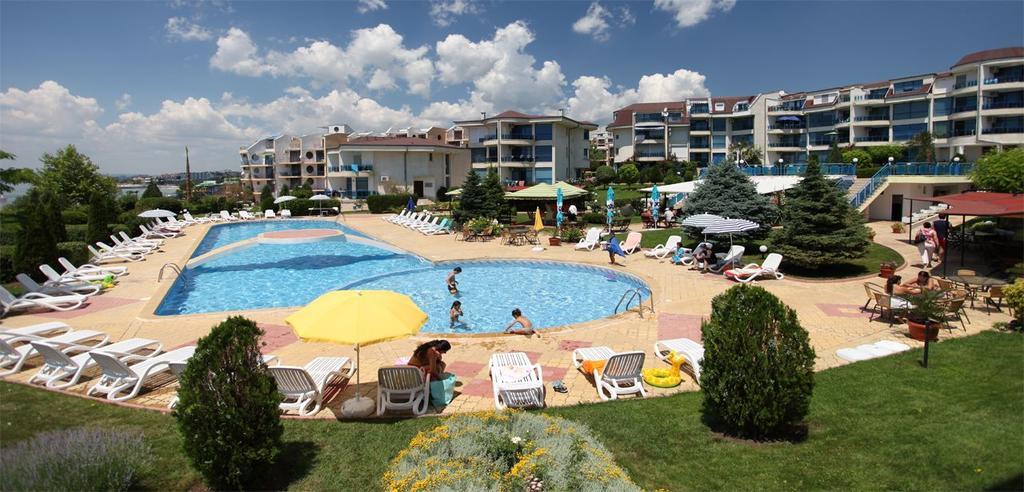 Holiday Apartment In Riviera Complex Sveti Vlas Ngoại thất bức ảnh