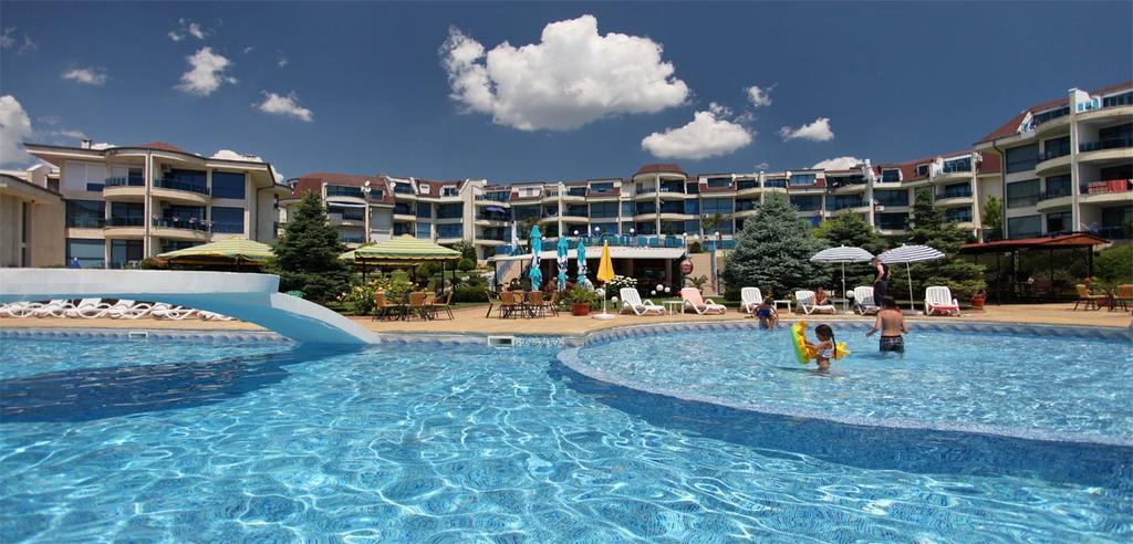 Holiday Apartment In Riviera Complex Sveti Vlas Ngoại thất bức ảnh